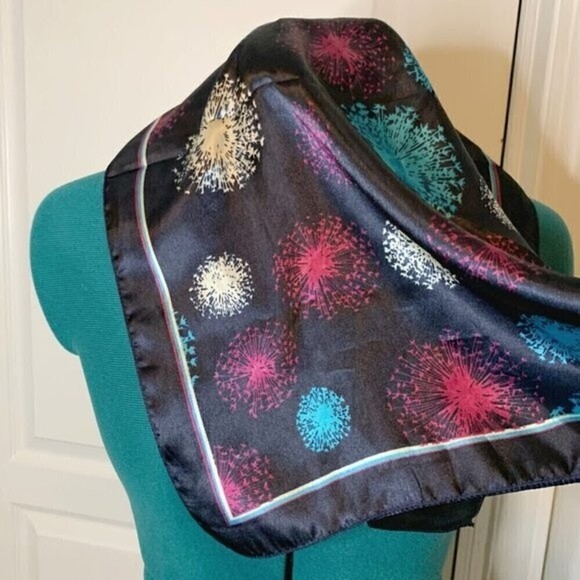 Multi Color Printed Casual Neck Scarf - Picture 4 of 5